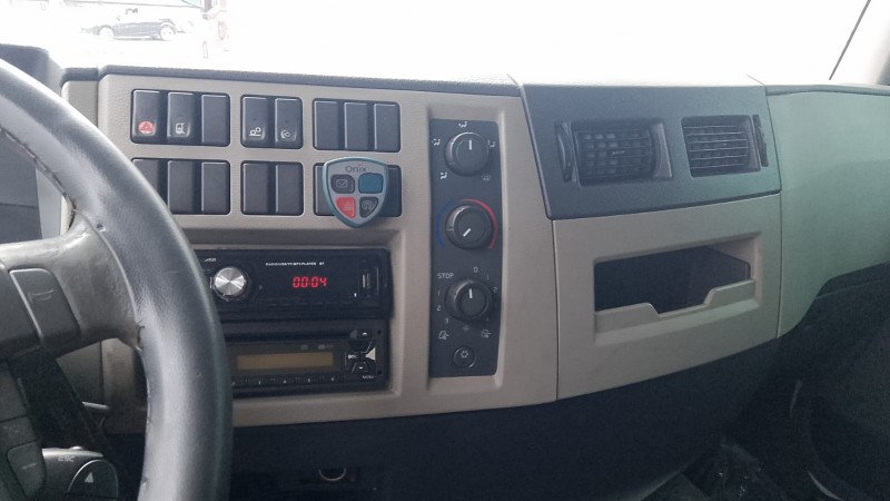 VM 270 6X2 - 2013 - CAXIAS DO SUL