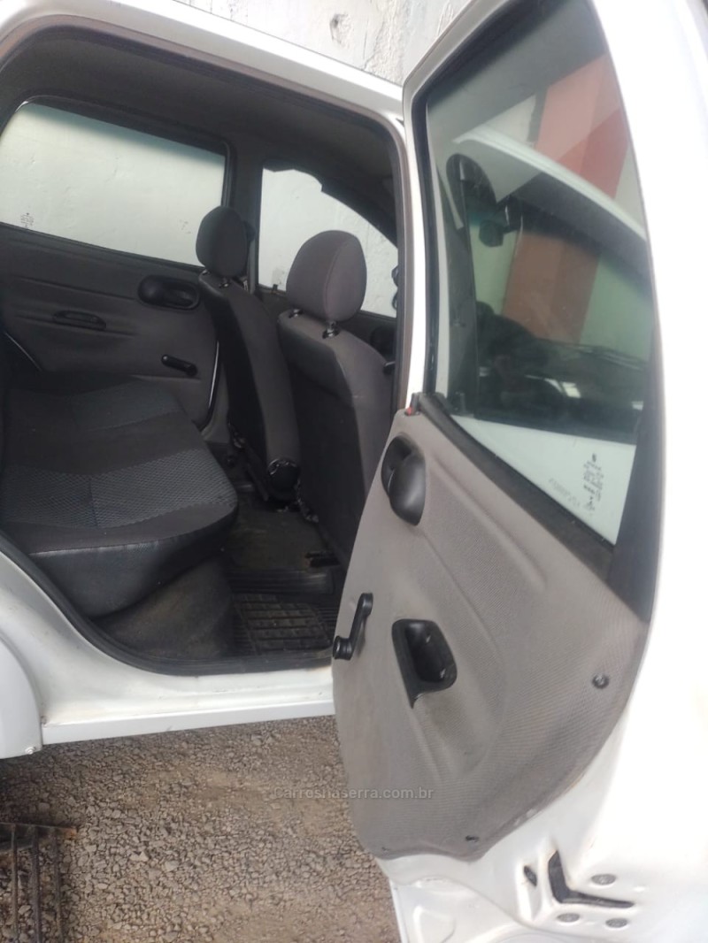 CORSA 1.0 MPFI CLASSIC SEDAN LIFE 8V FLEX 4P MANUAL - 2013 - CAXIAS DO SUL