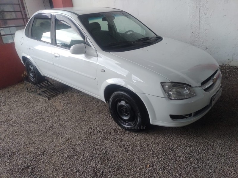 CORSA 1.0 MPFI CLASSIC SEDAN LIFE 8V FLEX 4P MANUAL - 2013 - CAXIAS DO SUL