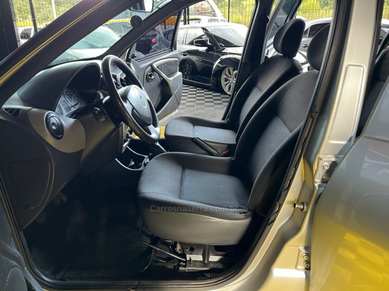 SANDERO 1.0 AUTHENTIQUE 16V FLEX 4P MANUAL - 2009 - CAXIAS DO SUL