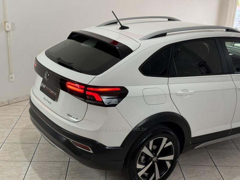 NIVUS 1.0 TSI HIGHLINE FLEX 4P AUTOMÁTICO - 2023 - GUAPORé