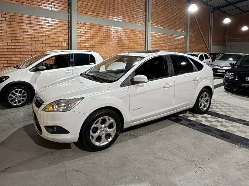 FOCUS 2.0 TITANIUM HATCH 16V FLEX 4P MANUAL