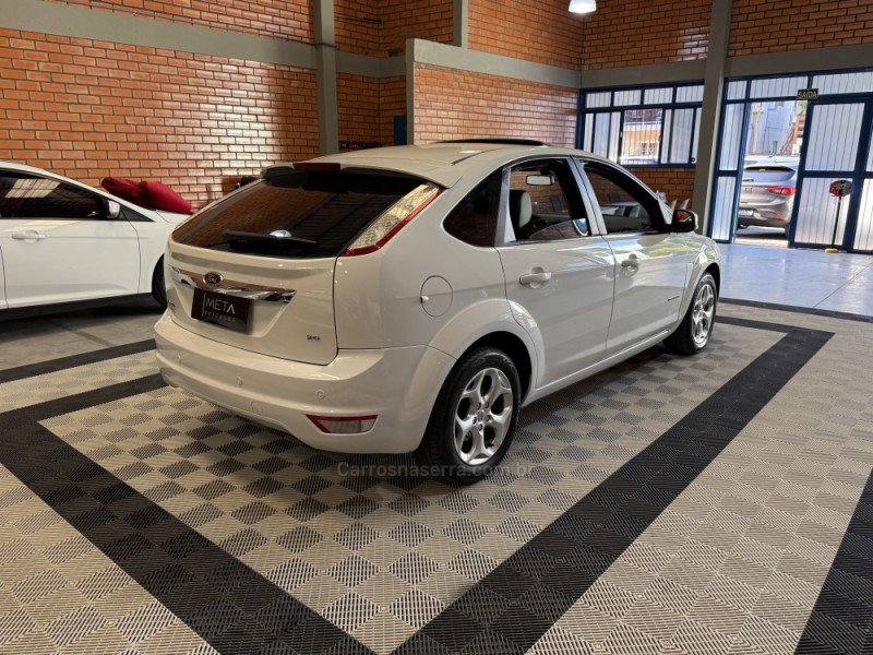 FOCUS 2.0 TITANIUM HATCH 16V FLEX 4P MANUAL - 2013 - BENTO GONçALVES