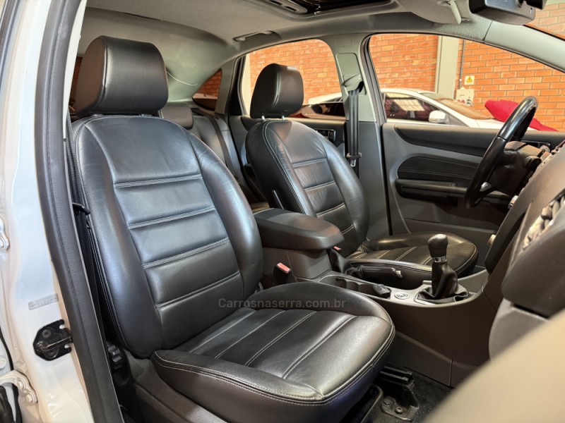 FOCUS 2.0 TITANIUM HATCH 16V FLEX 4P MANUAL - 2013 - BENTO GONçALVES