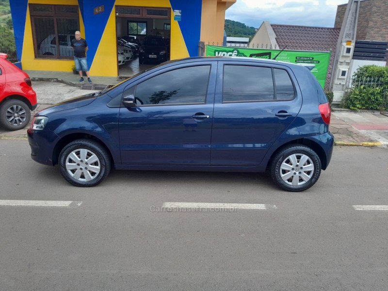 FOX 1.6 MI BLUEMOTION 8V FLEX 4P MANUAL - 2013 - NOVA PRATA