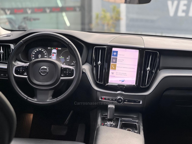 XC60 2.0 T8 MOMENTUM HYBRID GASOLINA 4P AUTOMÁTICO - 2021 - SAPUCAIA DO SUL