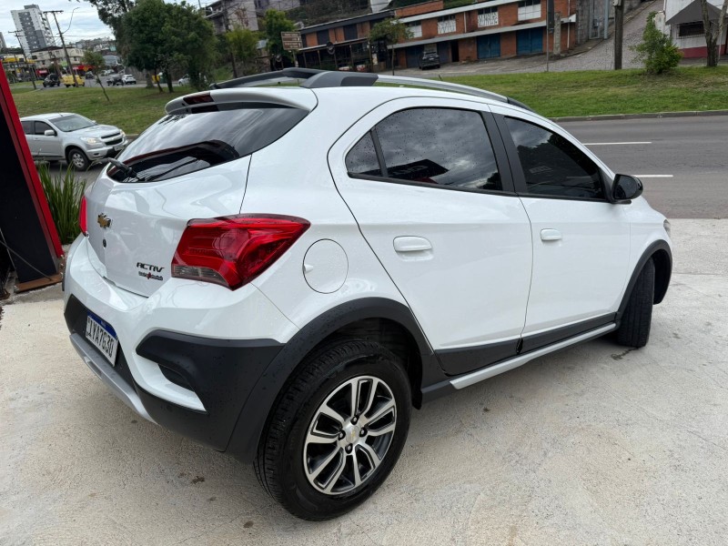 ONIX 1.4 MPFI ACTIV 8V FLEX 4P AUTOMÁTICO - 2018 - CAXIAS DO SUL