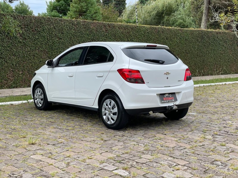 ONIX 1.4 MPFI LT 8V FLEX 4P MANUAL - 2013 - FARROUPILHA