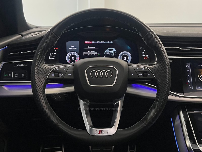 Q8 3.0 TFSI PERFORMANCE BLACK QUATTRO V6 24V GASOLINA 4P S-TRONIC - 2023 - FLORES DA CUNHA