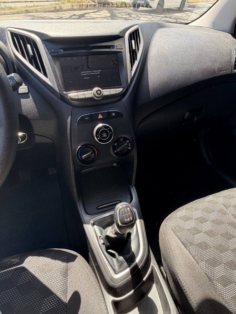 HB20 1.6 COMFORT PLUS 16V FLEX 4P MANUAL - 2017 - FARROUPILHA