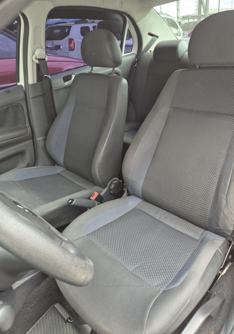 VOYAGE 1.0 MI CITY 8V FLEX 4P MANUAL - 2015 - CAXIAS DO SUL