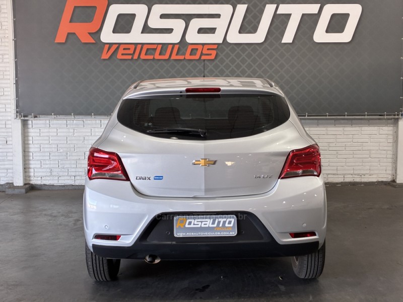 ONIX 1.4 MPFI LTZ 8V FLEX 4P MANUAL - 2018 - VENâNCIO AIRES