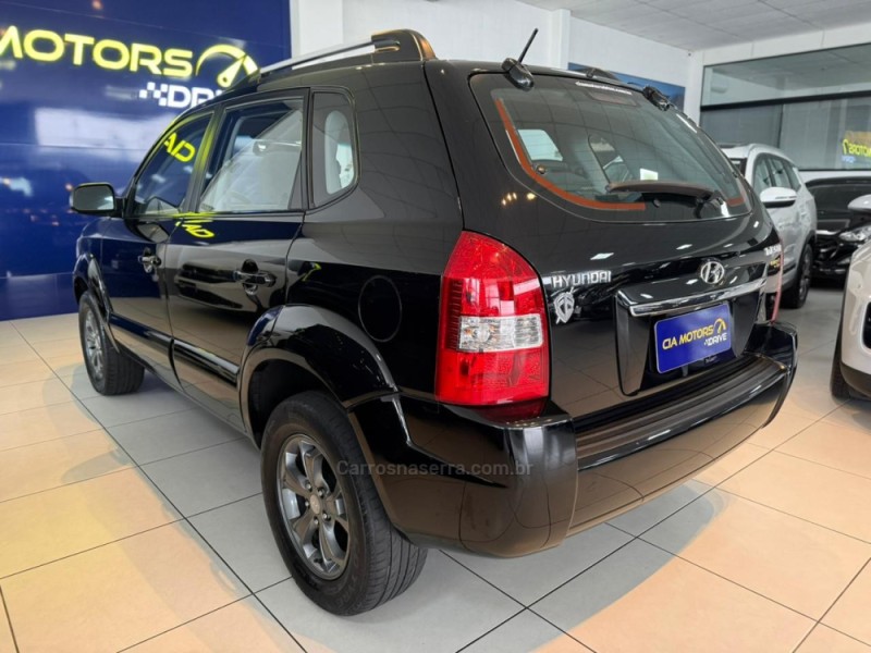TUCSON 2.0 MPFI GLS 16V 143CV 2WD FLEX 4P AUTOMÁTICO - 2013 - SãO LEOPOLDO