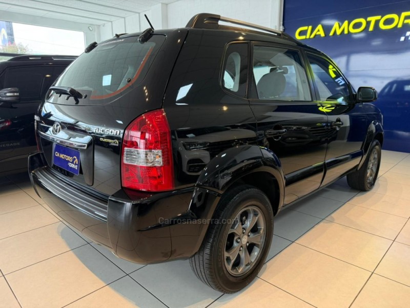 TUCSON 2.0 MPFI GLS 16V 143CV 2WD FLEX 4P AUTOMÁTICO - 2013 - SãO LEOPOLDO