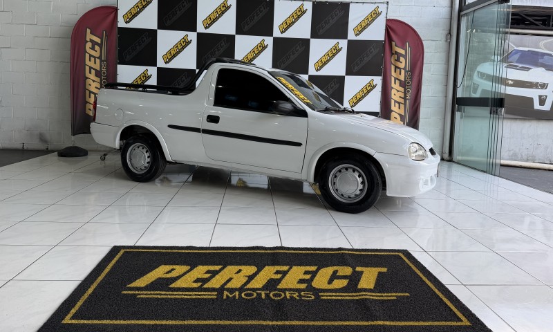 CORSA 1.6 MPFI STD CS PICK-UP 8V GASOLINA 2P MANUAL - 2003 - PORTãO