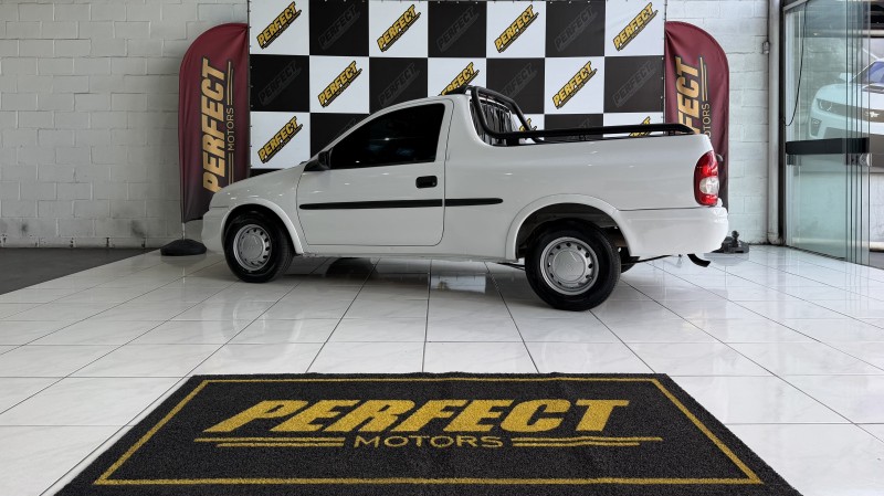 CORSA 1.6 MPFI STD CS PICK-UP 8V GASOLINA 2P MANUAL - 2003 - PORTãO