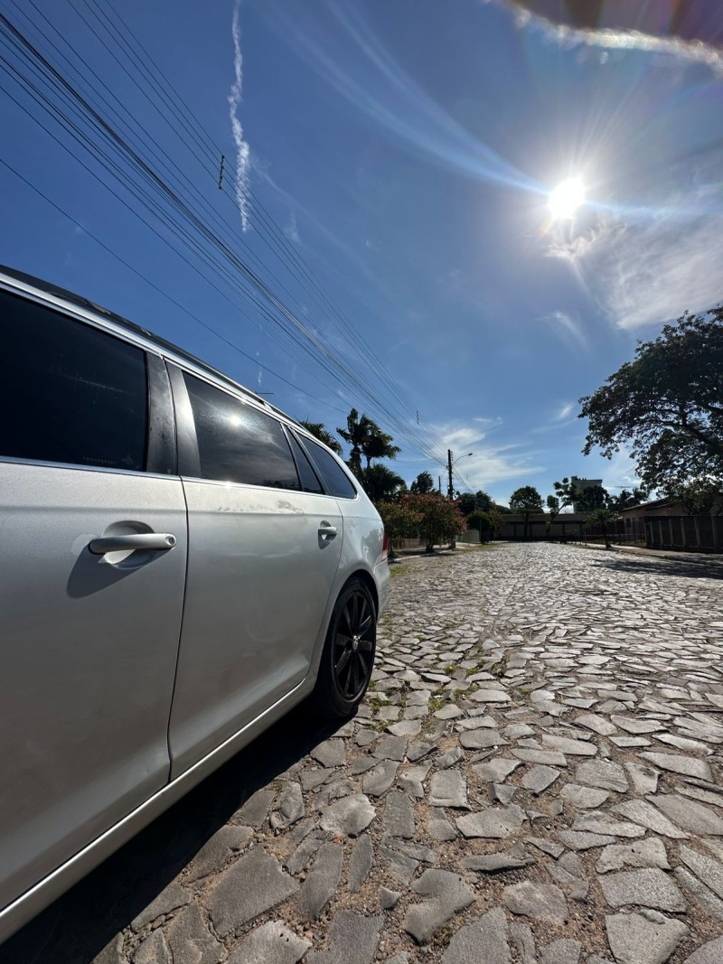 JETTA 2.5 I VARIANT 20V 170CV GASOLINA 4P TIPTRONIC - 2011 - SãO SEBASTIãO DO CAí