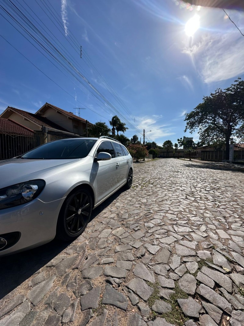 JETTA 2.5 I VARIANT 20V 170CV GASOLINA 4P TIPTRONIC - 2011 - SãO SEBASTIãO DO CAí