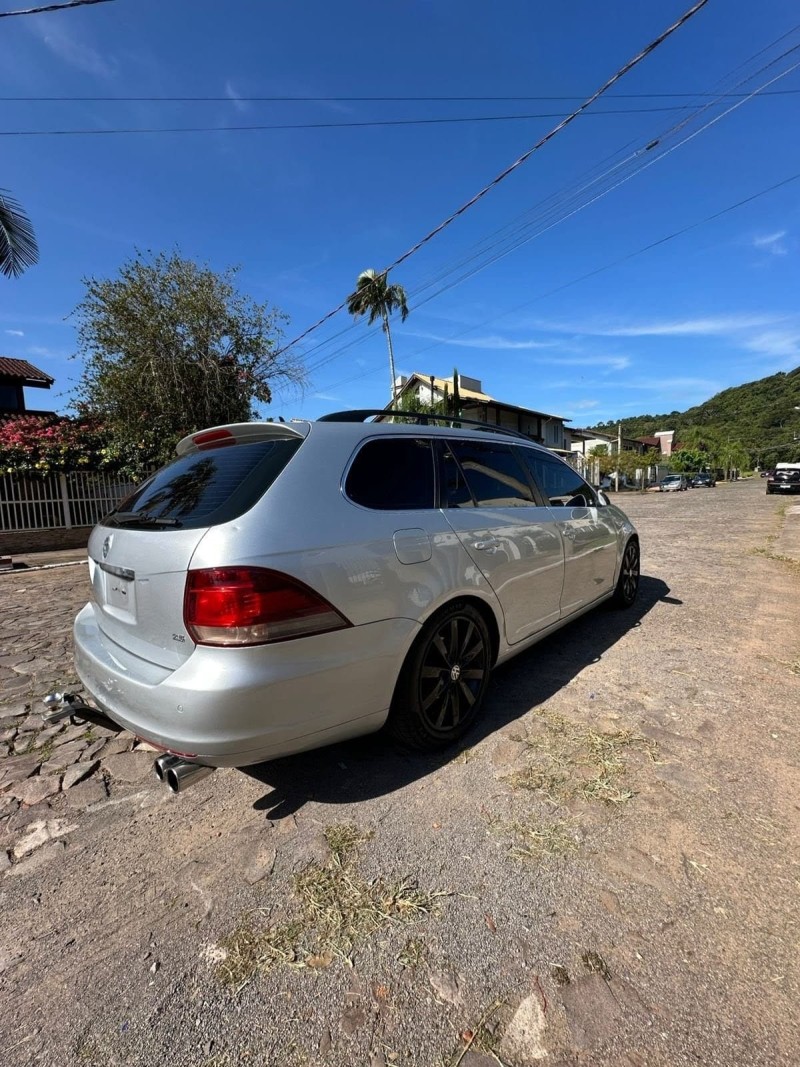JETTA 2.5 I VARIANT 20V 170CV GASOLINA 4P TIPTRONIC - 2011 - SãO SEBASTIãO DO CAí