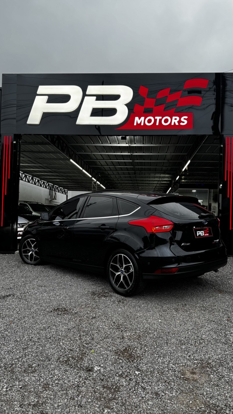 FOCUS 2.0 TITANIUM PLUS HATCH 16V FLEX 4P AUTO - 2016 - CAXIAS DO SUL