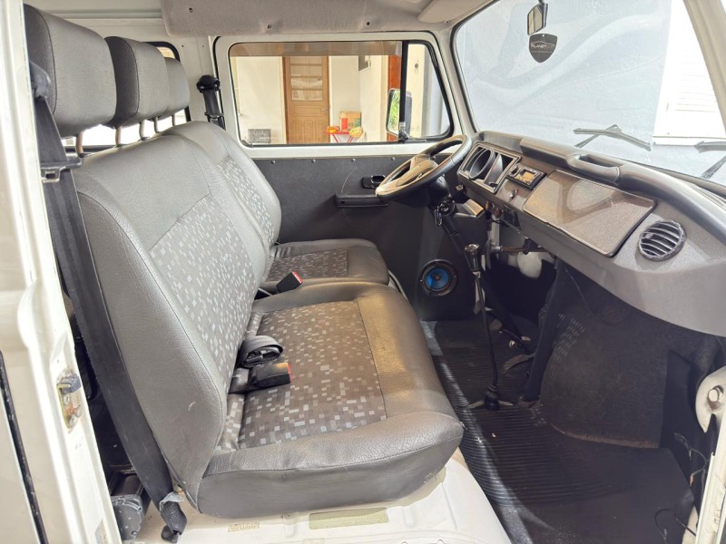 KOMBI 1.4 MI STD 8V FLEX 3P MANUAL - 2013 - FARROUPILHA