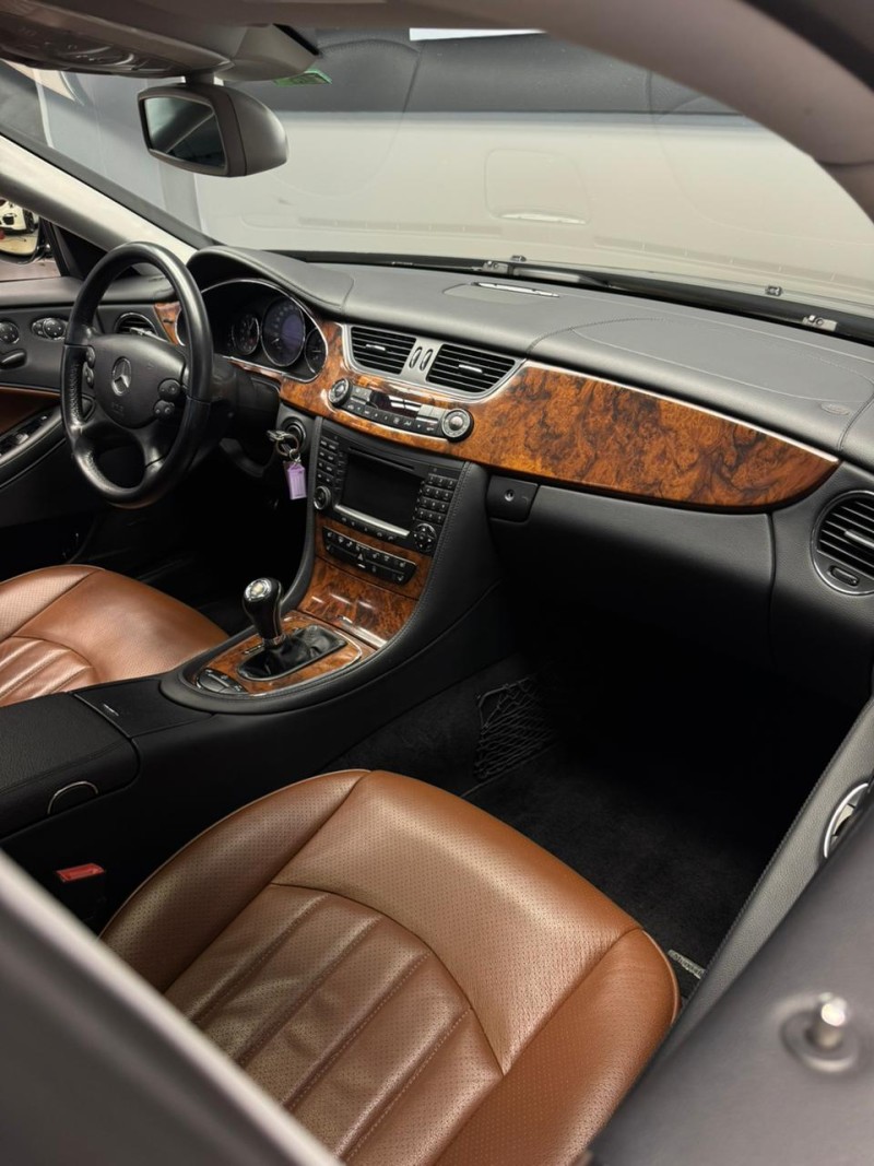 CLS 500 5.0 AVANTGARDE V8 GASOLINA 4P AUTOMÁTICO - 2005 - CAXIAS DO SUL