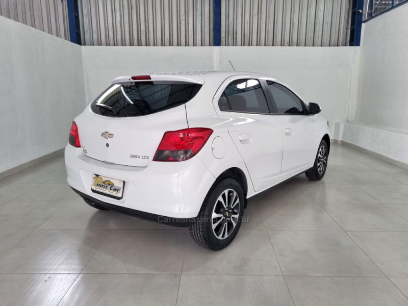 ONIX 1.4 MPFI LTZ 8V FLEX 4P MANUAL - 2014 - VACARIA