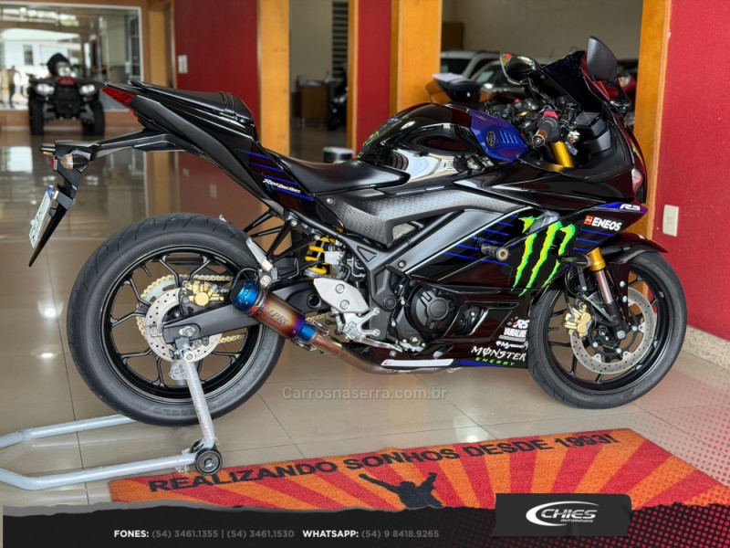 YZF R3 MONSTER - 2022 - CARLOS BARBOSA