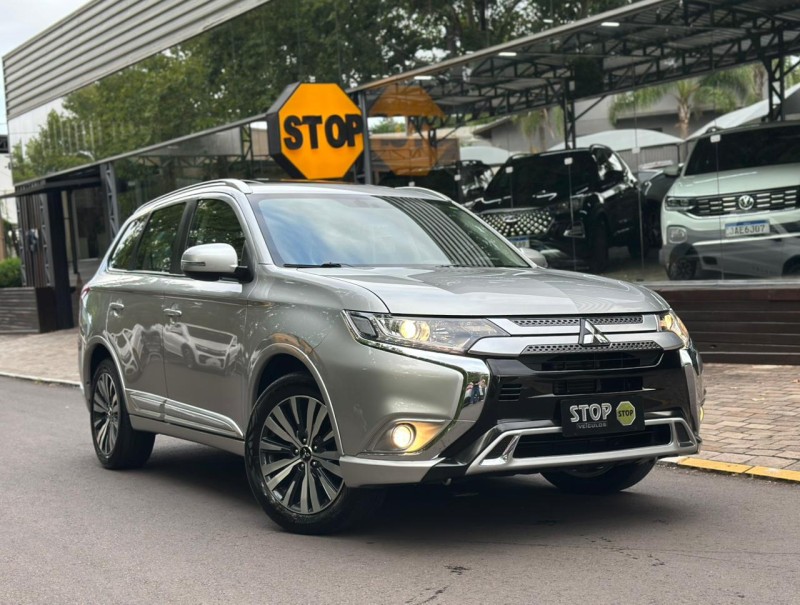 OUTLANDER 2.0 HPE 4X4 MIVEC SPORT FLEX 4P AUTOMÁTICO - 2021 - DOIS IRMãOS