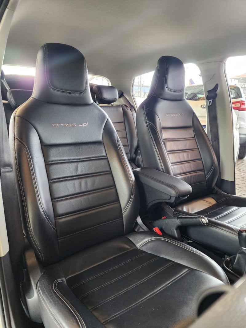 UP 1.0 TSI CROSS 12V FLEX 4P MANUAL - 2018 - CAXIAS DO SUL