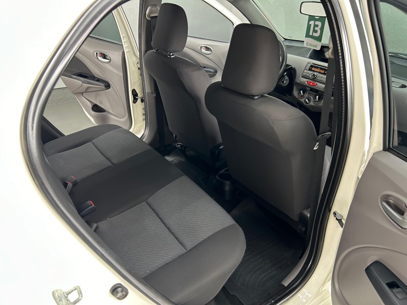 ETIOS 1.5 XLS SEDAN 16V FLEX 4P MANUAL - 2013 - CAXIAS DO SUL