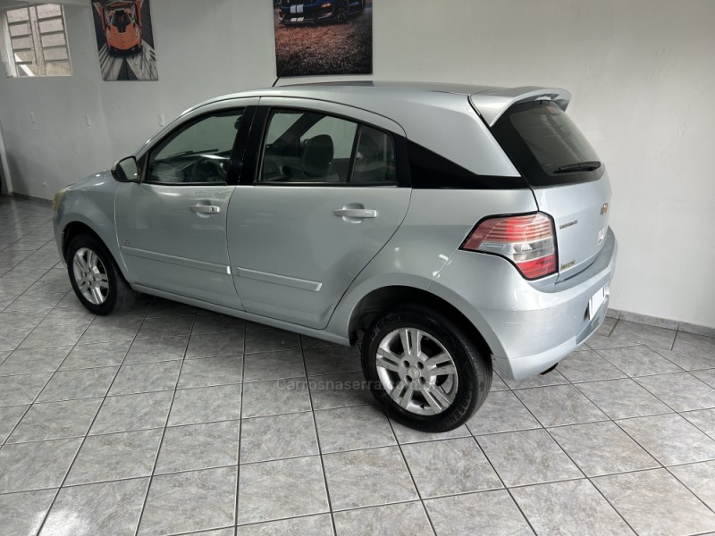 AGILE 1.4 MPFI LTZ 8V FLEX 4P MANUAL - 2011 - NOVA PRATA