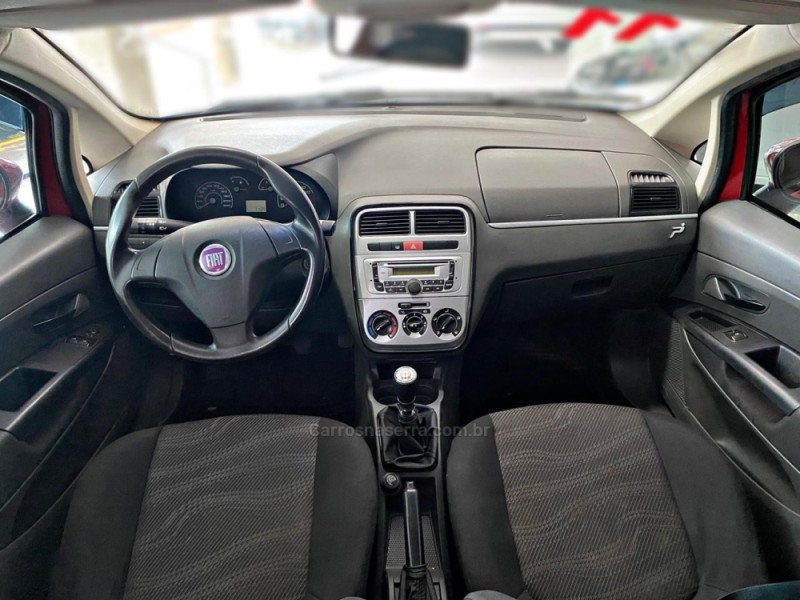 PUNTO 1.4 ATTRACTIVE 8V FLEX 4P MANUAL - 2011 - NOVA PRATA