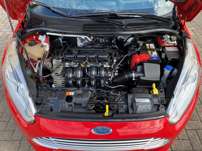 FIESTA 1.5 SE HATCH 16V FLEX 4P MANUAL - 2015 - CAXIAS DO SUL