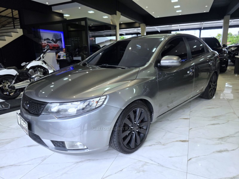 CERATO 1.6 SX3 16V FLEX 4P AUTOMÁTICO - 2011 - CAXIAS DO SUL