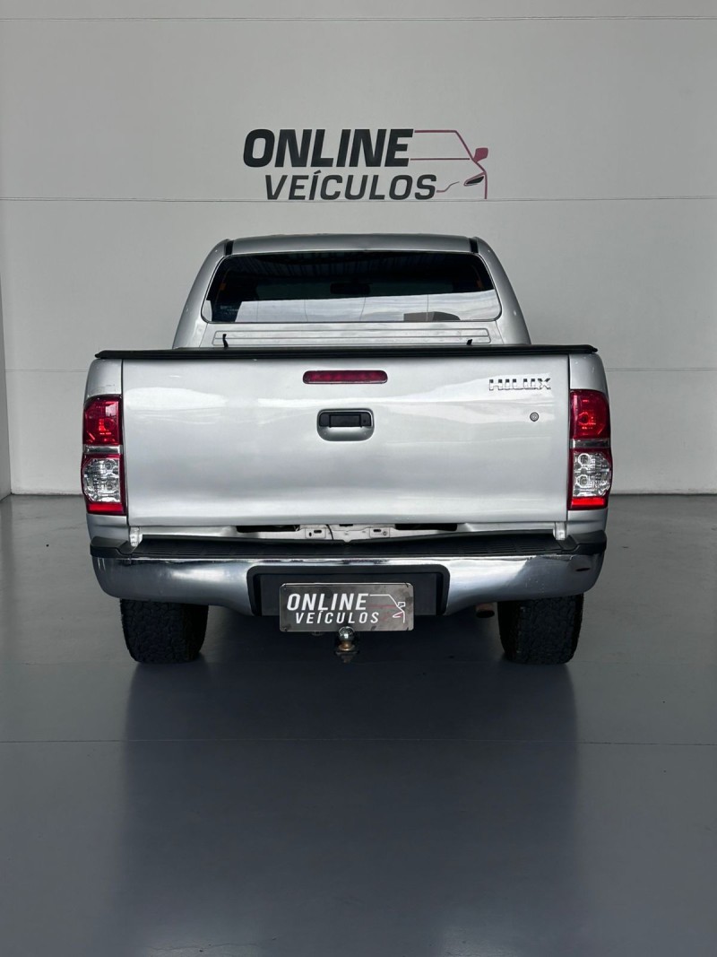 HILUX 3.0 SR 4X4 CD 8V DIESEL 4P MANUAL - 2010 - FARROUPILHA