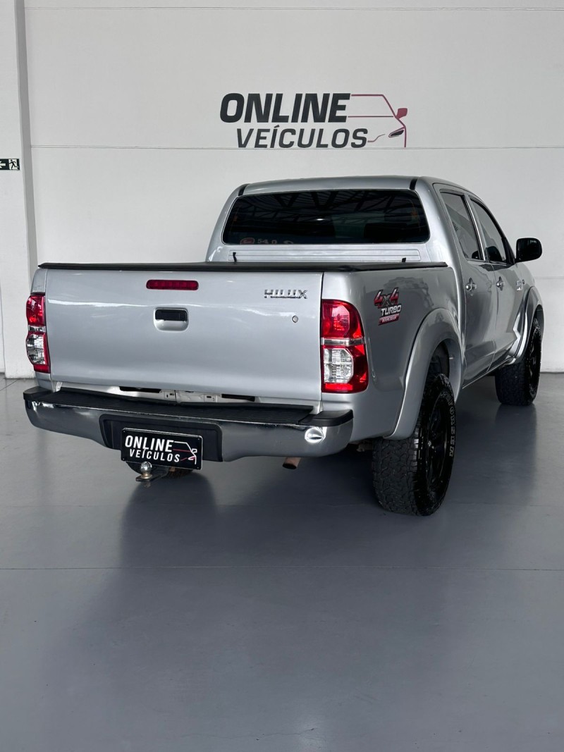 HILUX 3.0 SR 4X4 CD 8V DIESEL 4P MANUAL - 2010 - FARROUPILHA