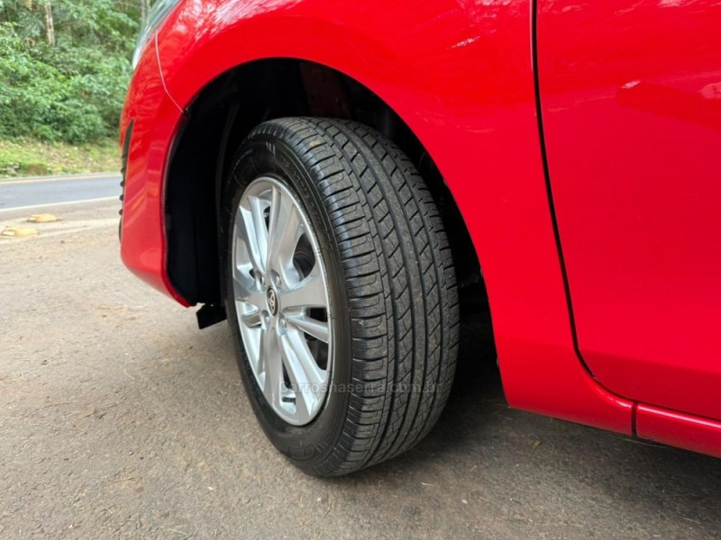 YARIS 1.3 16V FLEX XL MULTIDRIVE16 - 2019 - DOIS IRMãOS