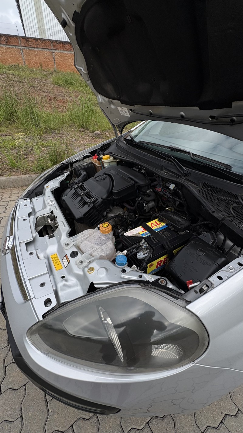 PUNTO 1.4 ATTRACTIVE ITALIA 8V FLEX 4P MANUAL - 2015 - CAXIAS DO SUL