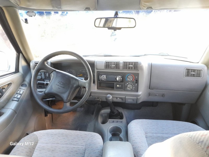 S10 4.3 SFI DLX 4X2 CD V6 12V GASOLINA 4P MANUAL - 1998 - FARROUPILHA