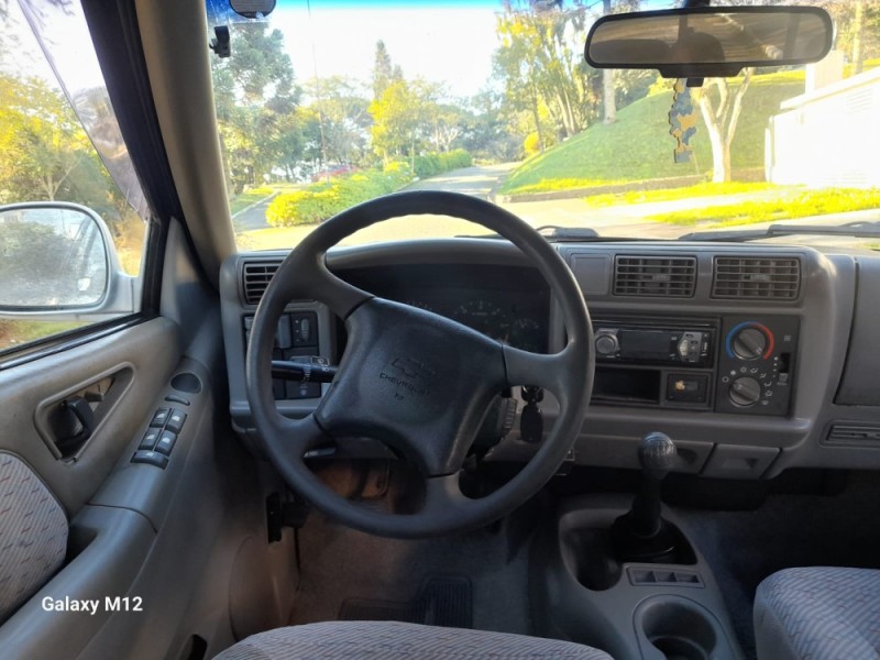S10 4.3 SFI DLX 4X2 CD V6 12V GASOLINA 4P MANUAL - 1998 - FARROUPILHA