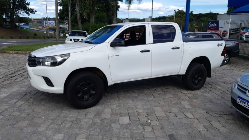 HILUX 2.8 4X4 CD 8V DIESEL 4P MANUAL - 2020 - FARROUPILHA