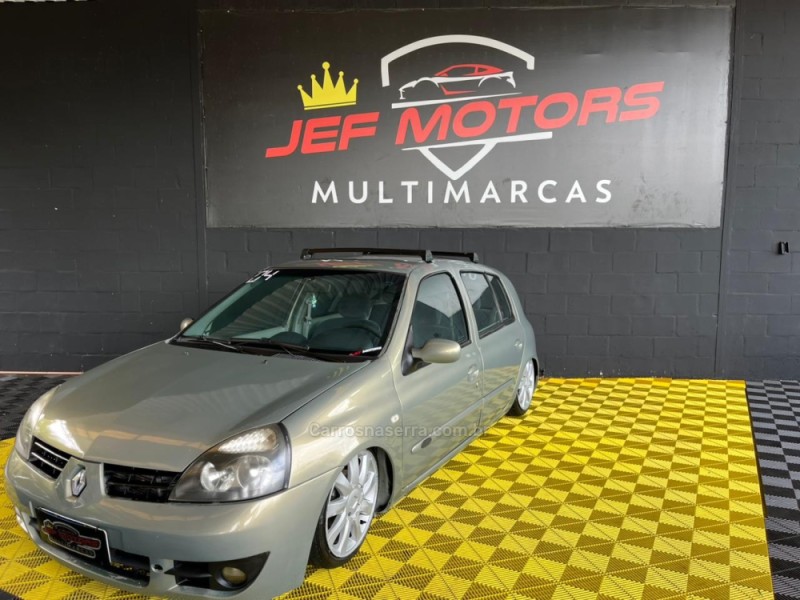 CLIO 1.0 EXPRESSION 8V GASOLINA 4P MANUAL - 2004 - CAXIAS DO SUL