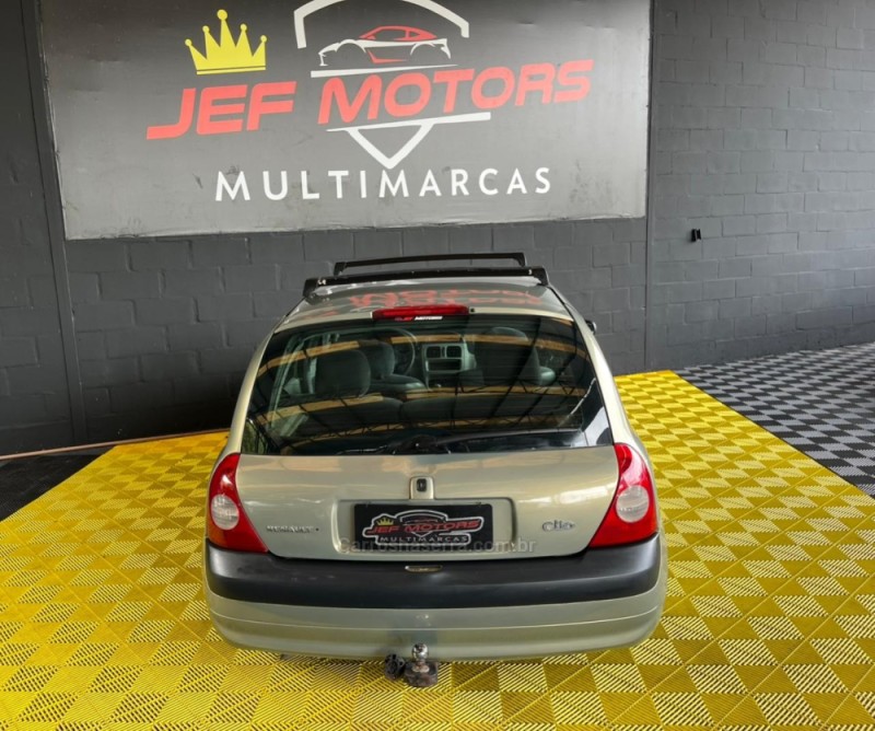 CLIO 1.0 EXPRESSION 8V GASOLINA 4P MANUAL - 2004 - CAXIAS DO SUL