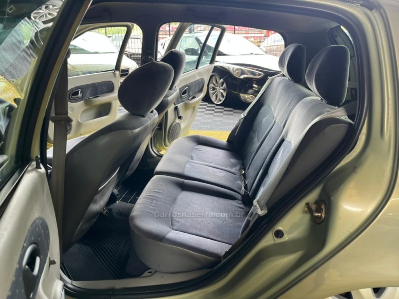 CLIO 1.0 EXPRESSION 8V GASOLINA 4P MANUAL - 2004 - CAXIAS DO SUL