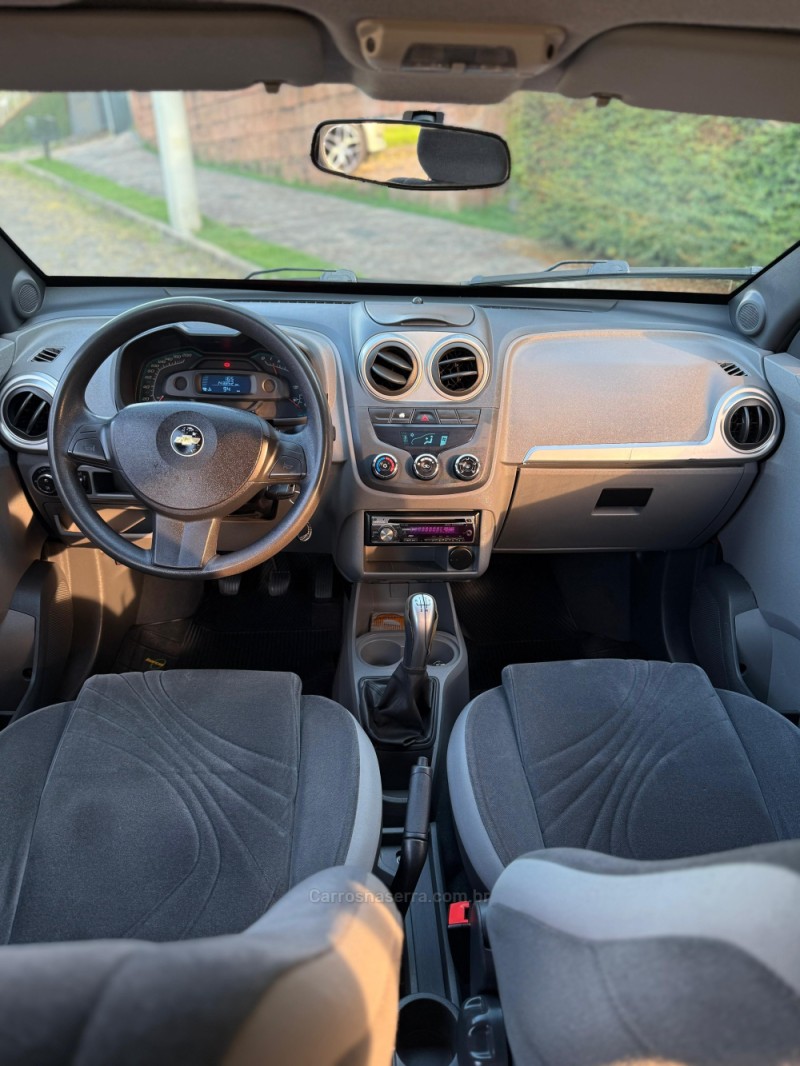 AGILE 1.4 MPFI LTZ 8V FLEX 4P MANUAL - 2011 - VENâNCIO AIRES