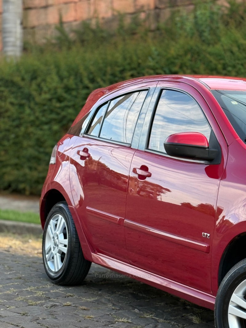 AGILE 1.4 MPFI LTZ 8V FLEX 4P MANUAL - 2011 - VENâNCIO AIRES