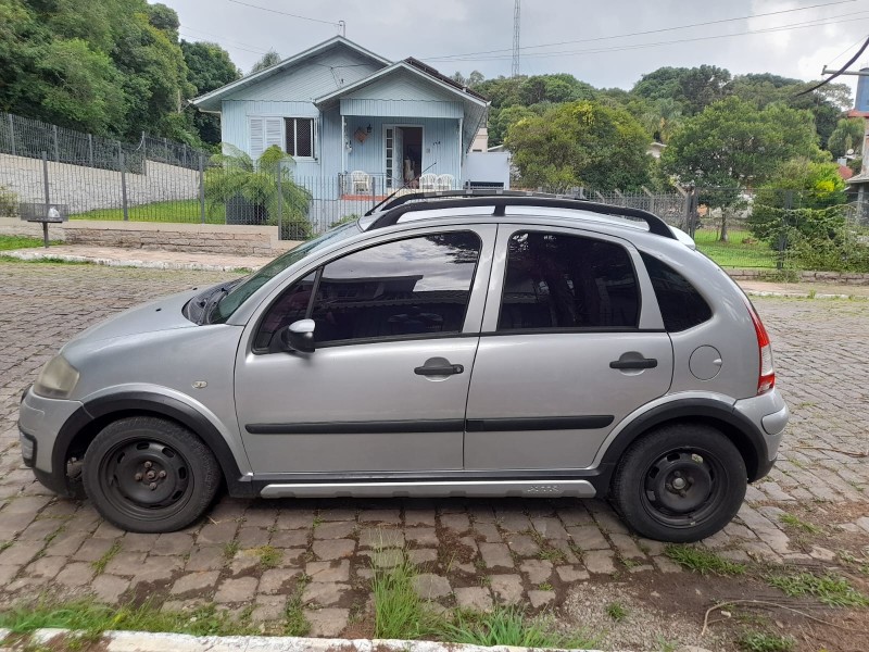 C3 1.4 I XTR 8V FLEX 4P MANUAL - 2010 - FARROUPILHA