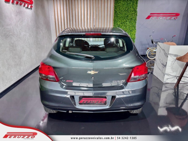 ONIX 1.4 MPFI LT 8V FLEX 4P MANUAL - 2016 - NOVA PRATA