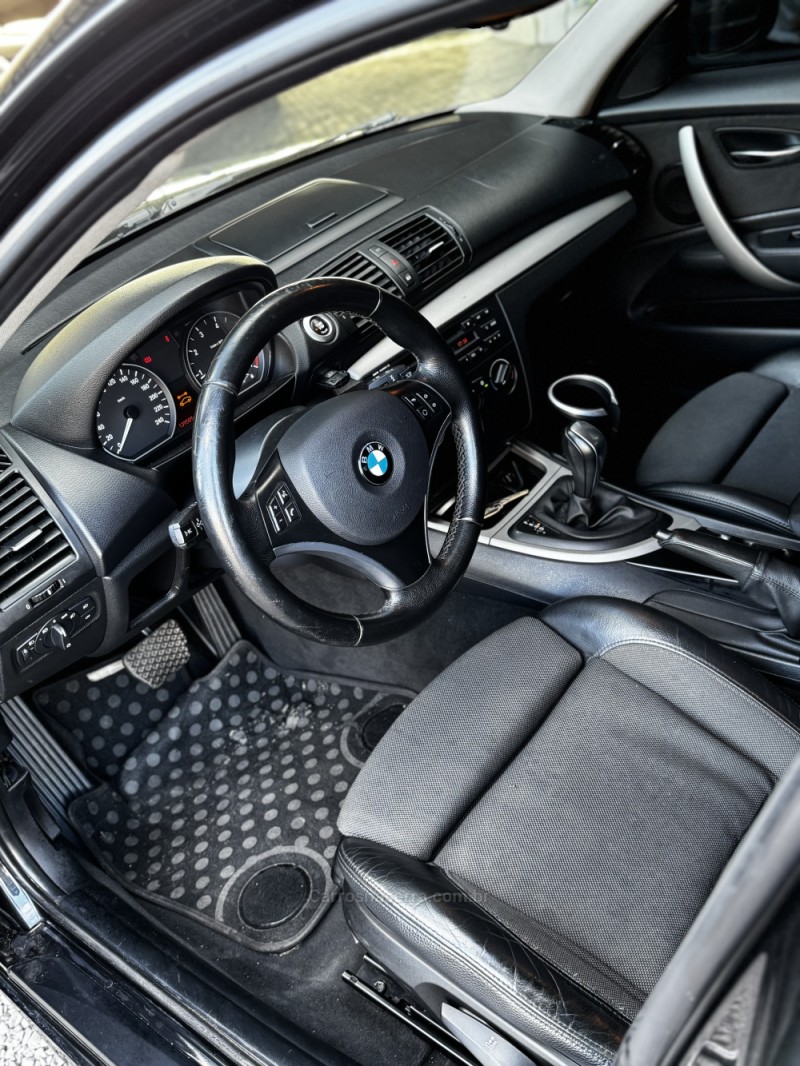 118I 2.0 TOP HATCH 16V GASOLINA 4P AUTOMÁTICO - 2010 - CAXIAS DO SUL